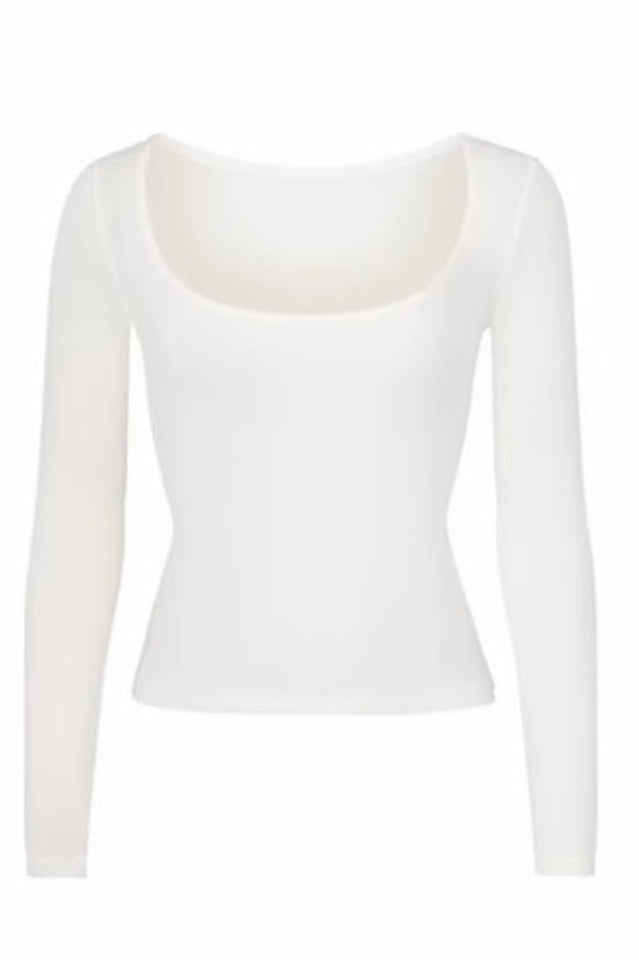 Fits Everybody Long Sleeve T-Shirt | Dress In Beauty Fits Everybody Long Sleeve T-Shirt | Dress In Beauty