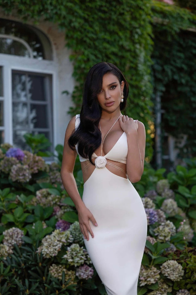 Alize Flower Embellished Maxi Dress | Dress In Beauty Alize Flower Embellished Maxi Dress | Dress In Beauty