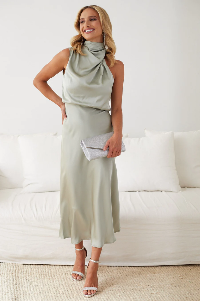 Halter Sleeveless Satin Bridesmaid Dress | Dress In Beauty Halter Sleeveless Satin Bridesmaid Dress | Dress In Beauty