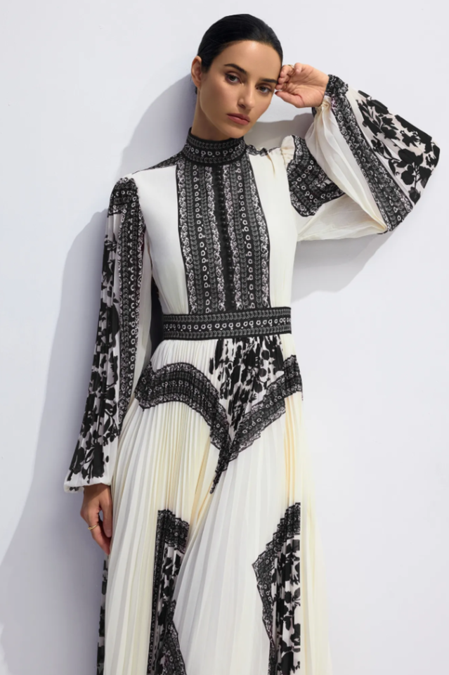 Melvina Floral Print Pleated Maxi Dress | Dress In Beauty