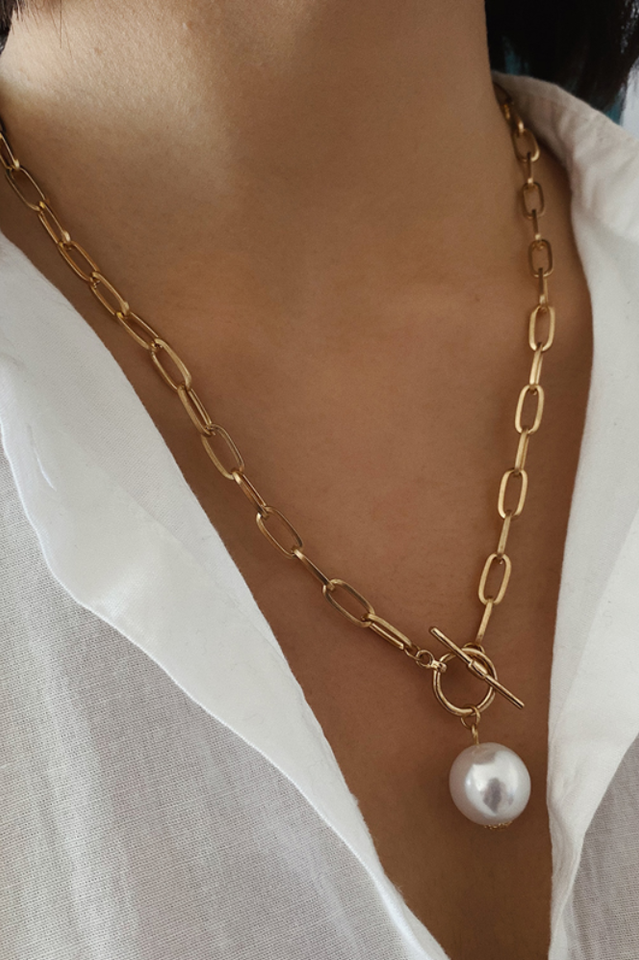 Faux Pearl Pendant Chain Necklace - Dress In Beauty