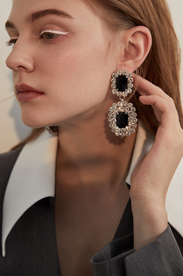 Dimond Dangle Earrings | Dress In Beauty